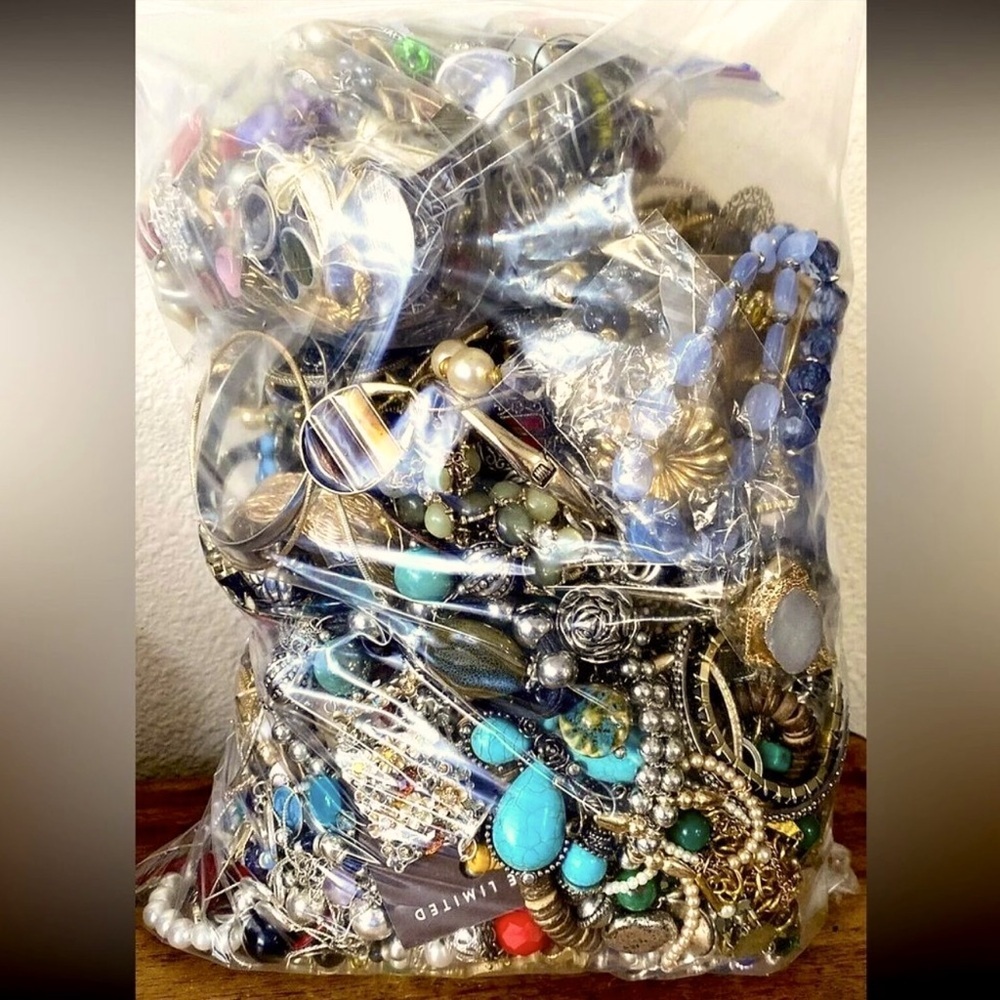 2 LBs Gold & Silver Jewelry Lot~ Necklaces Rings Brooch Bracelet Mostly Wearable